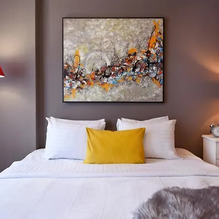 Downtown Oasis: With Cozy Charm