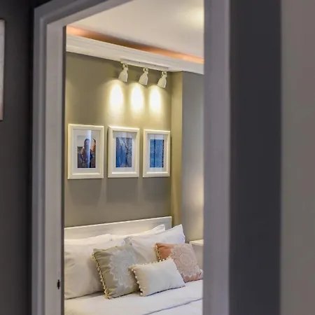 Downtown Oasis: With Cozy Charm * Bucharest