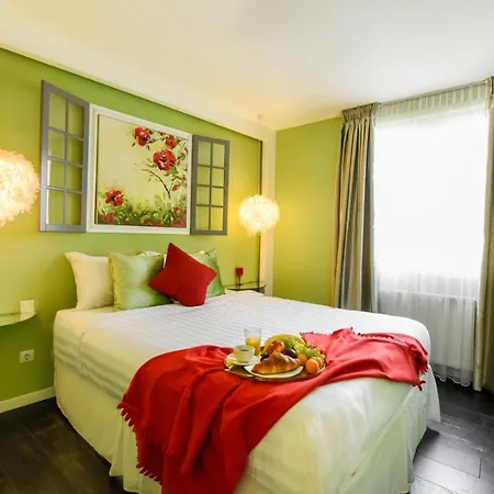 Apartament Downtown Oasis: With Cozy Charm *