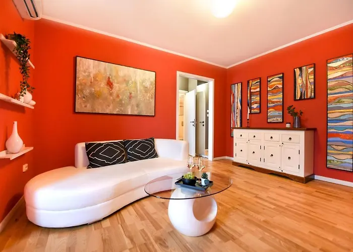 Apartament Downtown Oasis: With Cozy Charm *